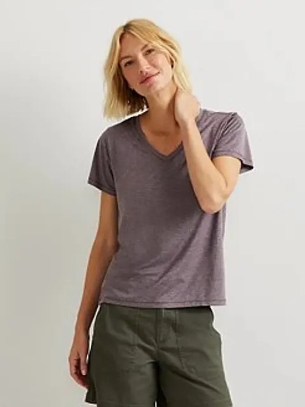 Eddie Bauer | Resolution Stretch Short-Sleeve V-Neck T-Shirt | Purple | Large